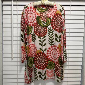 Women's Ethnic print multicolor V-neck 100% cotton 3/4 sleeve top; No tag/size